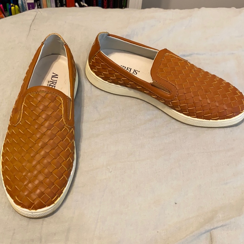 Aureus shoes
